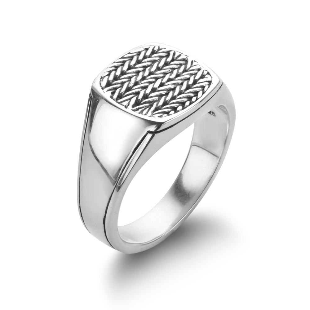 De klassieke zegelring van volledig 925 sterling zilver met een zegel van 13x14mm. De zegel bevat een handgemaakt patroon. Het zilver is glanzend afgewerkt.