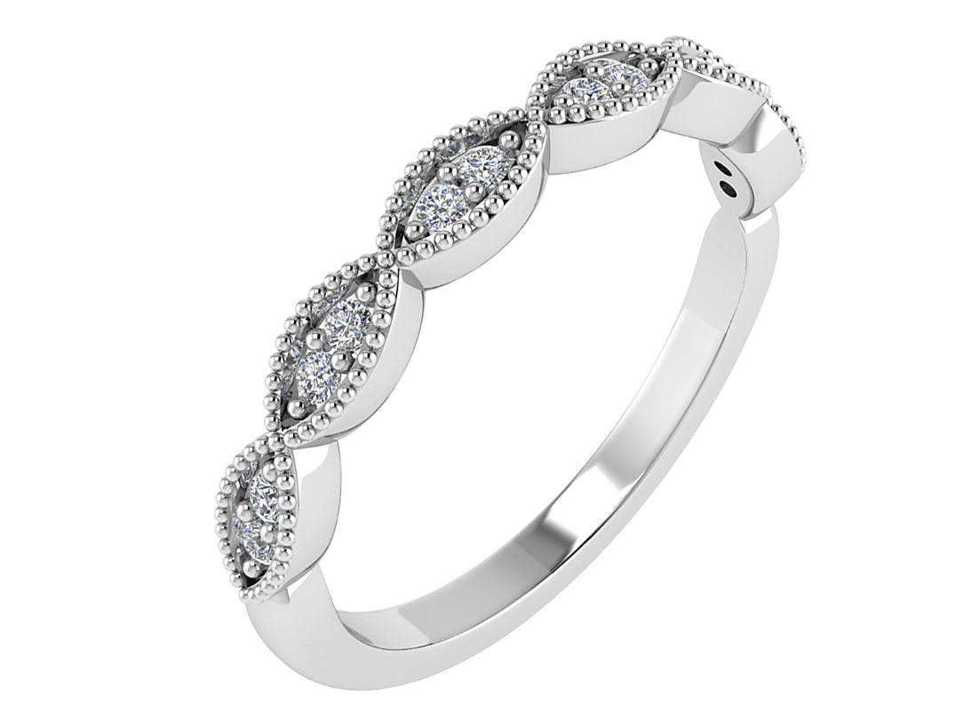 Sierlijke 14 karaat witgouden verlovingsring met een elegant motief en fijne milgrain-afwerking uit de eigen collectie van Juwelier Rijk in Amsterdam. Deze elegante ring is halfom bezet met 0.10 ct briljant geslepen diamanten (SI1/G). Te bewonderen aan de Heiligeweg 10 in het centrum van Amsterdam of direct online te bestellen.