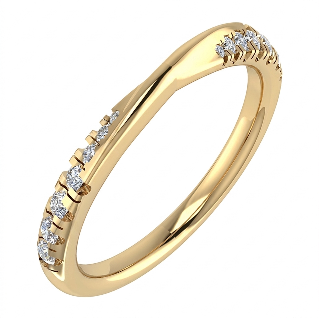 Sierlijke 14 karaat geelgouden gebogen verlovingsring met een subtiele uitsparing uit de eigen collectie van Juwelier Rijk in Amsterdam. Deze elegante ring is bezet met 0.17 ct briljant geslepen diamanten (SI1/G). Te bewonderen aan de Heiligeweg 10 in het centrum van Amsterdam of direct online te bestellen.