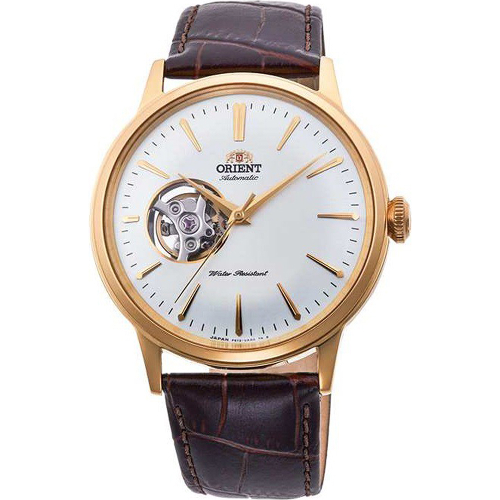 De Orient Bambino RA-AG0003S10B horloge is een elegant polshorloge met een roestvrijstalen kast van 40,5 mm en een witte wijzerplaat. De bruine leren band complimenteert het ontwerp perfect. Het waterbestendigheidsniveau is 3 ATM. Draag deze horloge voor formele gelegenheden of als dagelijks accessoire voor een verfijnde en stijlvolle uitstraling.