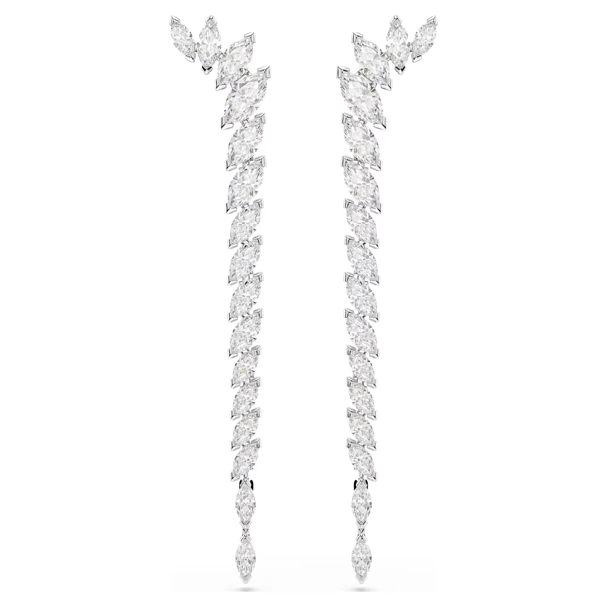 Deze stralende oorbellen zijn ontworpen als lange strengen van licht, met losse Swarovski Zirkonia in een prachtig verloop van verschillende formaten. Geniet van de reflecterende schittering bij elke beweging die je maakt. De oogverblindende sieraden van Mesmera combineren klassieke silhouetten met een fascinerende verfijning, wat zorgt voor unieke, persoonlijke looks die altijd een statement maken.

Artikelnr.: 5748006
Collectie:  Mesmera
Formaat: 7 x 1.2 cm
Materiaal:  Rodium-verguld, Cubic zirconia
Kleur:  Wit
Gewicht (individueel product):  3.5 g