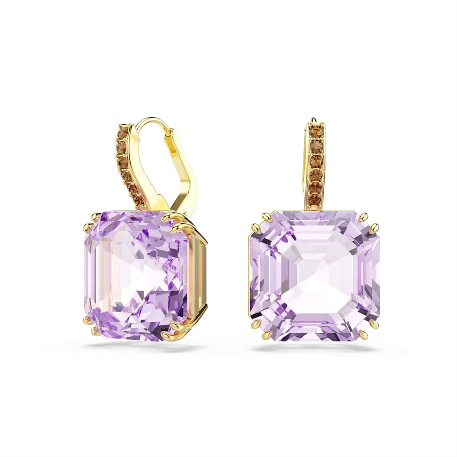 SWAROVSKI TORENSIERAAD MILLENIA 5762654, modelnummer 5762654, biedt elegante hoepeloorringen met Swarovski-precisie. De schitterende sieraden voegen een vleugje verfijning toe aan elke outfit. Draag deze veelzijdige oorbellen bij een avondjurk of casual chic look voor extra glamour. Hun tijdloze ontwerp maakt ze perfect voor elke gelegenheid. Voeg sprankeling toe aan uw collectie met deze prachtige sieraden.