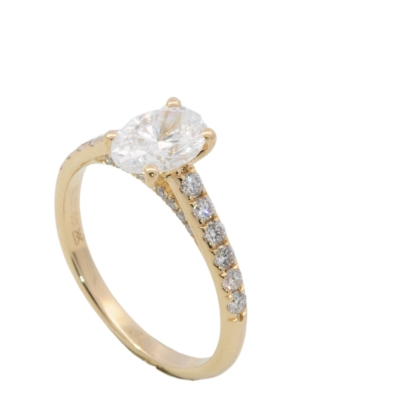 Dieser Verlobungsring aus der Kategorie "Schmuck" besteht aus 14-kar&auml;tigem Gold und wiegt 2,53 g, davon 1,48 g Materialgewicht. Die Ringgr&ouml;&szlig;e 52 passt perfekt f&uuml;r besondere Anl&auml;sse. Tragen Sie diesen eleganten Ring als Zeichen der Liebe und des Engagements. Ideal f&uuml;r feierliche Momente und als t&auml;gliches Schmuckst&uuml;ck.