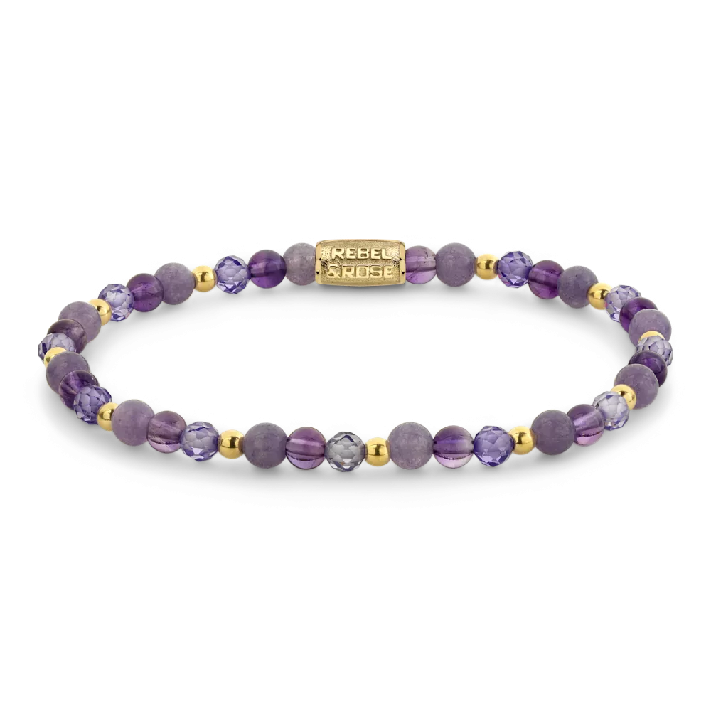 Bead armband, handgemaakt van 4mm stenen (Amethyst, RVS ion-gold plated, Chalcedoon, Glas Rock) met een 18 karaat goud ion-plated edelstalen sluiting. Het Rebel & Rose sieraad is makkelijk te combineren met onze andere kralenarmbanden.
