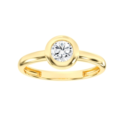 Der D-Ring Gold 585 mit Modellnummer 129686052 ist ein eleganter Verlobungsring aus hochwertigem Gold, verziert mit einem brillanten Stein in Zargenfassung. Am besten tragen Sie diesen stilvollen Ring am Ringfinger der linken Hand, um Ihre Verlobung zu symbolisieren. Ein unverzichtbares Accessoire f&uuml;r besondere Momente und ein unwiderstehliches Schmuckst&uuml;ck f&uuml;r Ihre Sammlung. Perfekt f&uuml;r den Heiratsantrag!