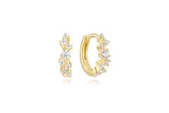 Deze Ania Haie vergulde oorringen, modelnummer AHE079-09G, zijn creolen gemaakt van 925 sterling zilver met een gouden kleur. Deze elegante oorringen passen perfect bij zowel casual als formele outfits. Draag ze als statementstuk bij een eenvoudige halsketting of combineer met andere gouden accessoires voor een stijlvolle look.