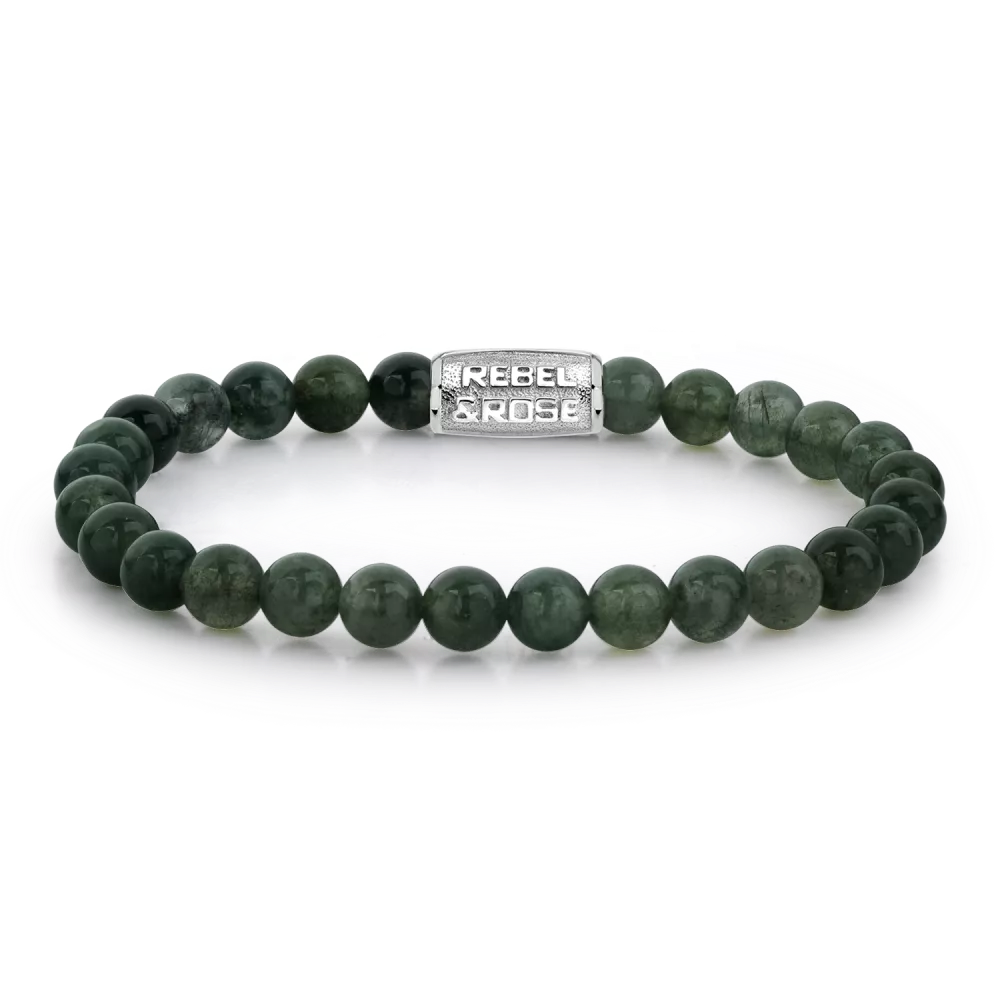 Bead armband, handgemaakt van 6mm Moss Agate stenen met een zilverkleurige sluiting. Het Rebel & Rose sieraad is makkelijk te combineren met andere zilveren, leren of kralenarmbanden.