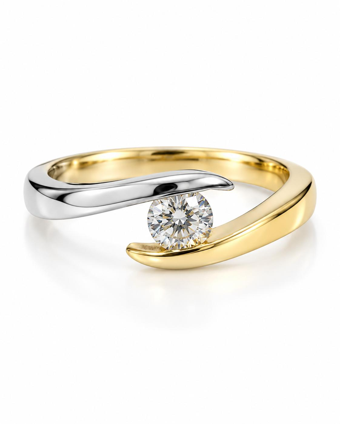 Deze prachtige slagring, modelnummer GBG0065608, bevat een diamant van 0,20 SI-G en is gemaakt van 14 karaat goud. Ideaal als verlovingsring of vriendschapsring en verkrijgbaar in maat 53, straalt deze ring elegantie uit met zijn goud- en zilverkleurige design. Draag hem solo voor een verfijnde uitstraling of combineer met andere ringen voor een trendy look.