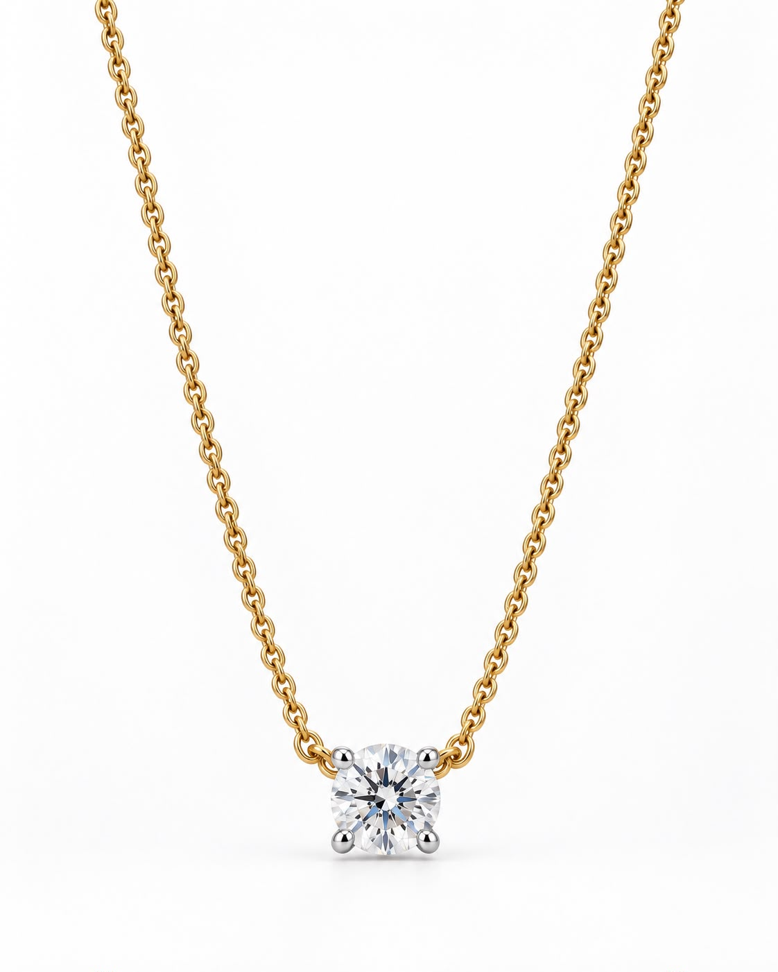 De Solitair collier met diamant, is een verfijnde ketting vervaardigd uit 14 karaat goud. Met een totale karaatgewicht van 0,15 straalt deze ketting elegantie uit. Deze goud- en zilverkleurige ketting van 45 cm past perfect bij zowel formele als casual outfits. Draag hem als een subtiele, maar luxueuze blikvanger.