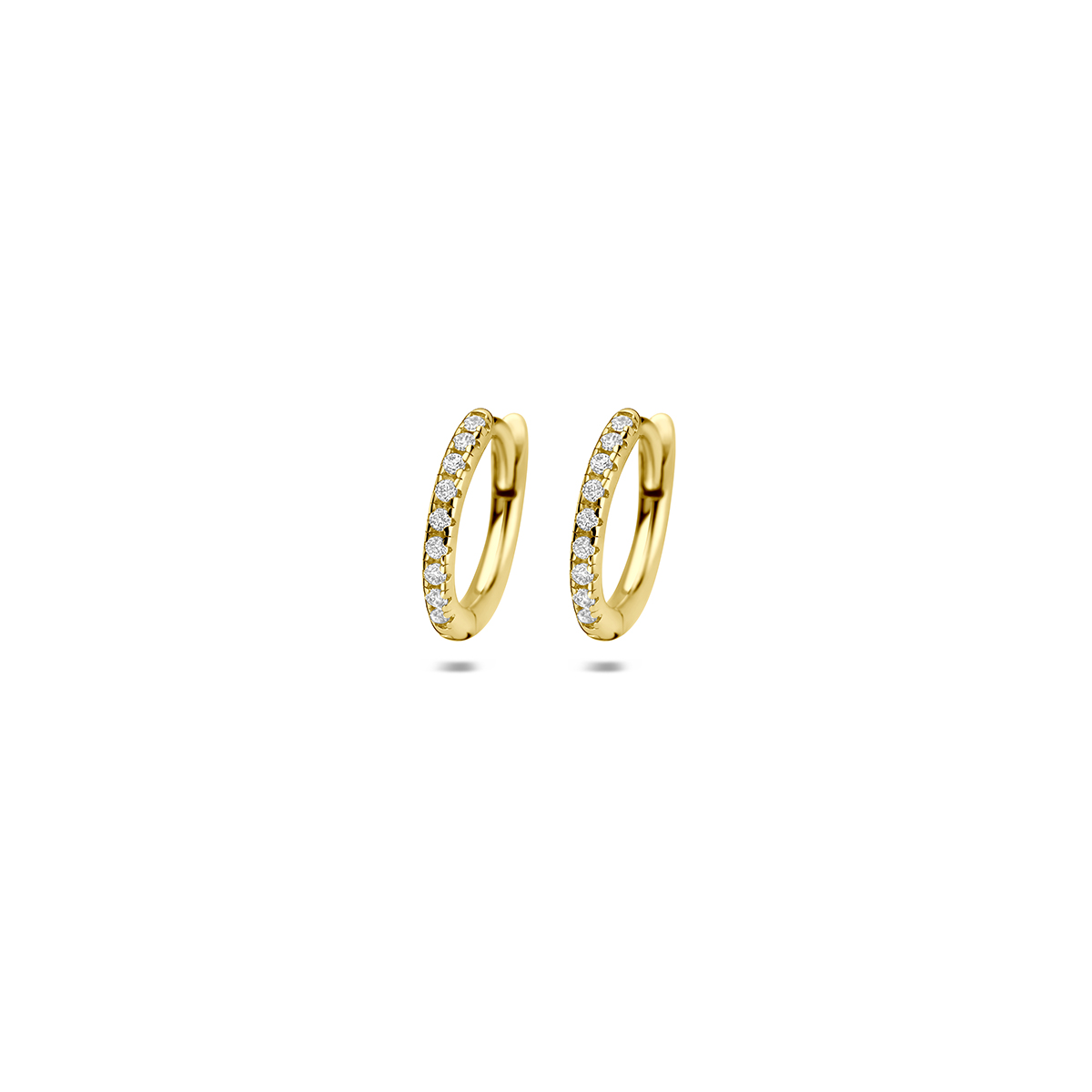 9k Geelkleurige klapoorringen met zirkonia. De klapoorringen hebben een buisdikte van 1.5mm.