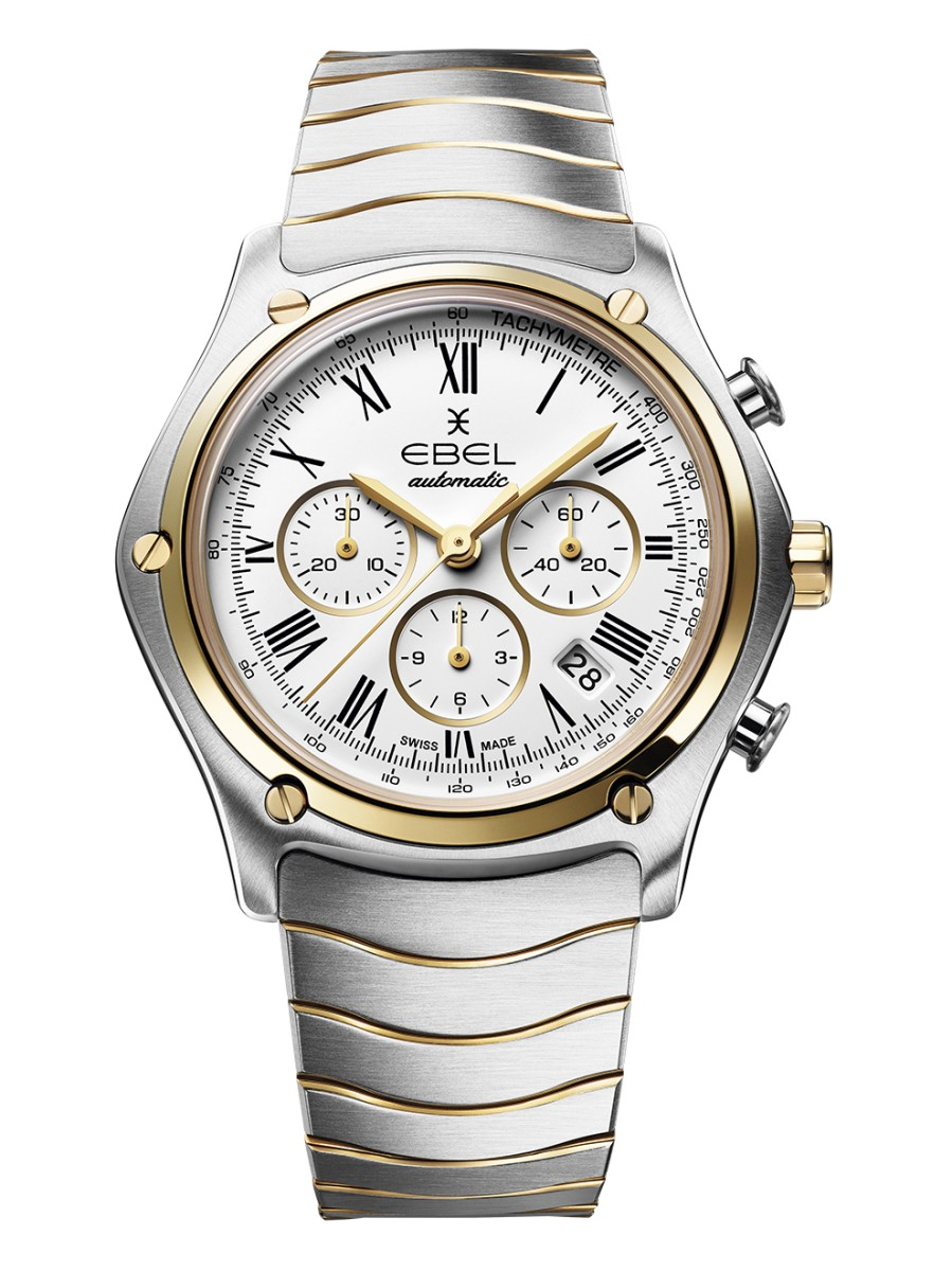 EBEL SPORT CLASSIC CHRONOGRAPH LIMITED NUMBERED EDITION 115TH ANNIVERSARY - 1216750 
Limited Edition nr. 016/115

Dit herenhorloge is onderdeel van de Ebel Sport Classic serie. Het horloge is een ode aan het sportief-klassieke horloge dat in de jaren zeventig en tachtig heel wat harten wist te veroveren. Het model is uitgegeven ter ere van het 115-jarige jubileum van Ebel, en is wereldwijd gelimiteerd tot 115 exemplaren.

Alle modellen in deze serie hebben een ronde horlogekast met daarin vijf opvallende 'schroeven'. De horloges zijn bovendien allemaal uitgerust met een anti-reflecterend saffierglas, een prachtige flexibele horlogeband met zogenaamde golven en een hoge kwaliteit vouwsluiting. Dit model is voorzien van een Zwitsers automatisch uurwerk.

De 1216750 is voorzien van een witte wijzerplaat met goudkleurige wijzers en zwartkleurige index. Op de wijzerplaat is naast de tijd ook een datumaanduiding en chronograaffunctie te zien. De horlogeband en -kast (40mm) zijn gemaakt van edelstaal en 18 karaat geelgoud. Het model is bovendien tot 50 meter waterdicht, wat betekent dat hij om gehouden kan worden tijdens het zwemmen of douchen. Een iconisch en tijdloos horloge voor heren die houden van klasse en vakmanschap.