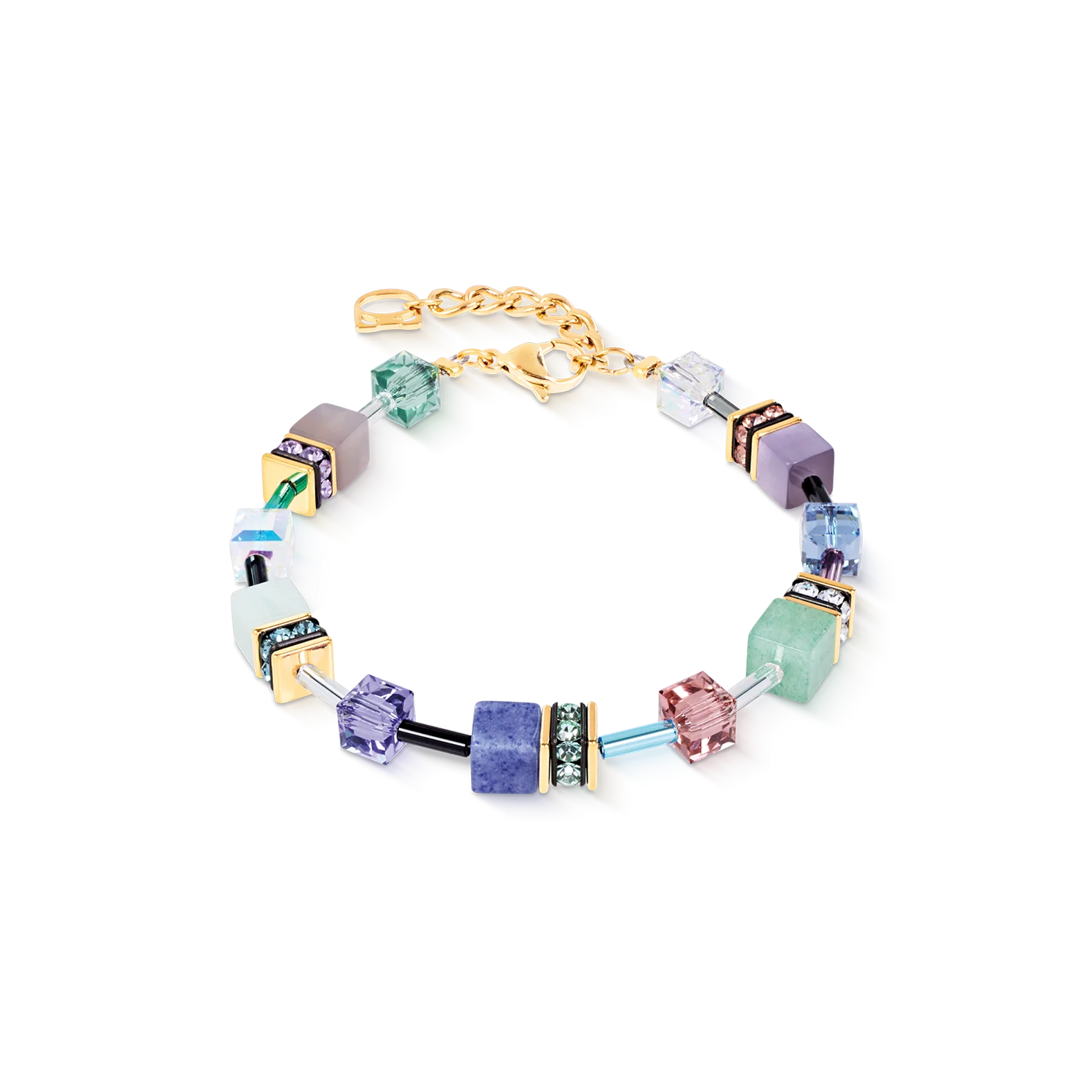 GeoCUBE&reg; Iconische Kostbare Armband Pastel Tuin
De GeoCUBE&reg; Iconic Precious Bracelet Pastel Garden vangt de lichtheid van de lente in een sierlijke mix van zachte natuurlijke kleuren. Groene aventurijn, blauwe aventurijn, amazoniet en agaat worden versterkt door sprankelende Swarovski&reg;-kristallen, waardoor een designarmband ontstaat vol frisheid, elegantie en moderne vrouwelijkheid. Het iconische GeoCUBE&reg;-design geeft het sieraad zijn onmiskenbare karakter. Zachte pasteltinten en stralende kristallen accenten maken deze premium armband wonderbaarlijk veelzijdig en geschikt voor zowel casual looks, zakelijke outfits als feestelijke gelegenheden. Of u hem nu alleen draagt ​​of met de bijpassende ketting en oorbellen, hij voegt moeiteloze verfijning en een subtiele kleur toe aan elke sieradencollectie. Groene aventurijn, blauwe aventurijn, amazoniet, agaat, Swarovski&reg;-kristallen, strass-rondellen en goudkleurig roestvrij staal combineren zorgvuldig geselecteerde natuurlijke materialen met uitzonderlijk vakmanschap.

Elk sieraad dat u bij COEUR DE LION bestelt, wordt geleverd in een luxe designverpakking en met een echtheidscertificaat.