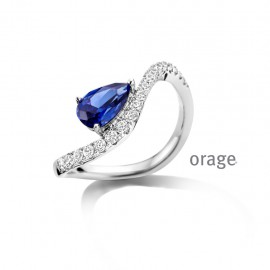 Ring zilver met peervormige blauwe steen