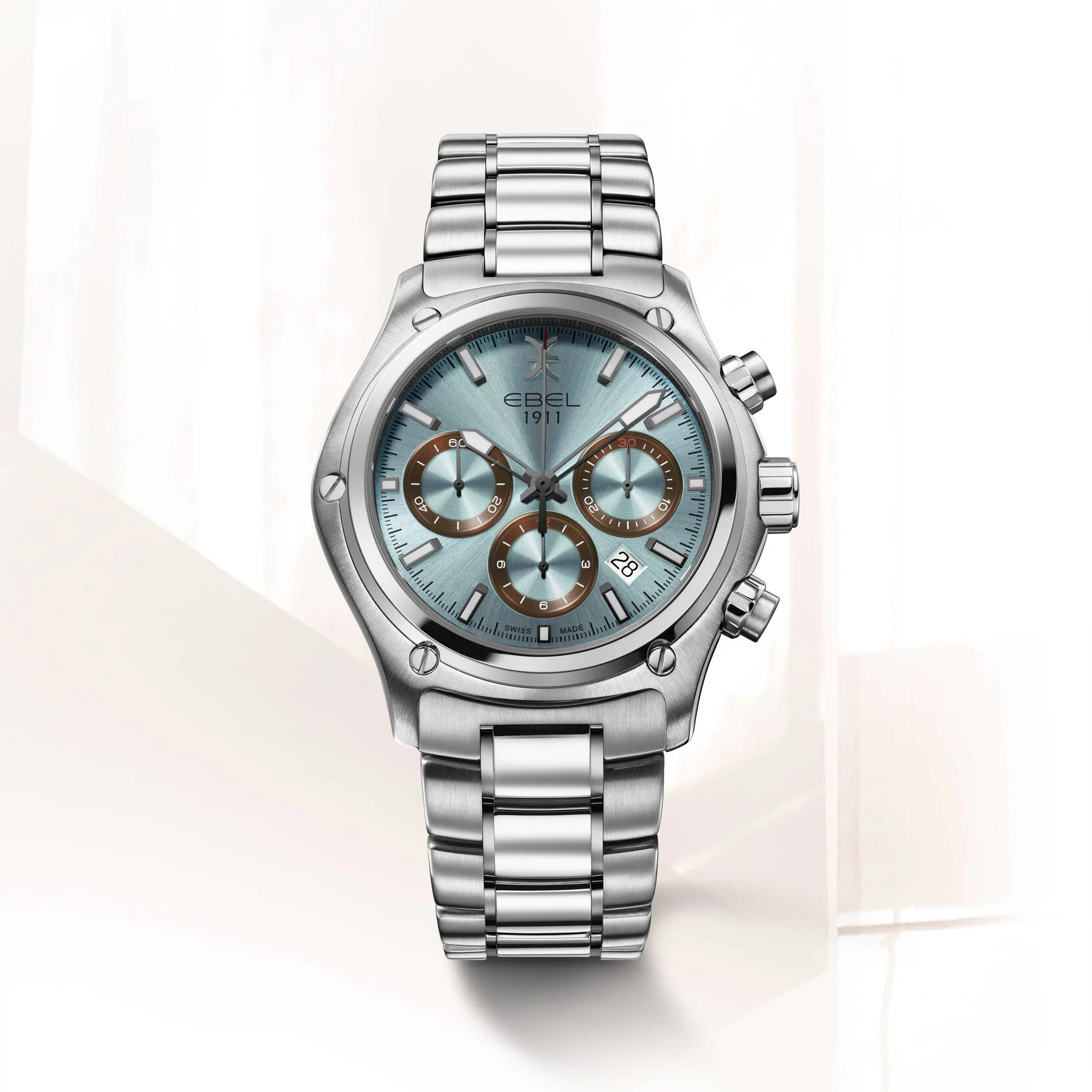 De Ebel 1911 Men's automatic chronograph 44 mm herenhorloge, modelnummer EB-08-2-14-2055-1082-10/3/0, is een stijlvol en verfijnd uurwerk met automatische chronograaf en een robuuste 44 mm kast. Draag het bij zakelijke of chique gelegenheden voor een tijdloze look. Dit horloge voegt elegantie toe aan elke outfit en geeft een verfijnde uitstraling.
