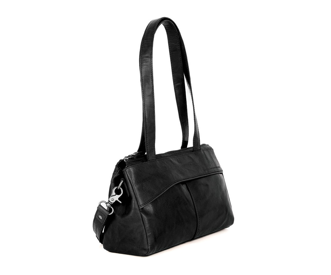 Handtas Alicia zwart &ndash; stijlvolle leren dameshandtas
Tijdloos, vrouwelijk &eacute;n verrassend praktisch: handtas Alicia is een elegante zwarte leren handtas voor dames die stijl en functionaliteit moeiteloos combineert. Het verfijnde lijnenspel aan de voorzijde geeft de tas een moderne en vrouwelijke uitstraling, terwijl de slimme indeling ervoor zorgt dat je al je essentials overzichtelijk kunt meenemen.
Aan de voorkant bevindt zich een verborgen voorvak met magneetsluiting. Ideaal voor spullen die je snel bij de hand wilt hebben, zoals je telefoon, sleutels of zonnebril. Daarnaast heeft de tas een hoofdvak met rits en een extra achtervak met rits voor veilig opbergen.

Praktische indeling
Ook aan de binnenkant is handtas Alicia ontworpen met oog voor gemak. Het ruime interieur is voorzien van een tussenschot met rits, een extra ritsvak, twee insteekvakken, twee pennenlusjes en een handig sleutellusje. Zo krijgt alles een vaste plek en houd je je tas netjes en overzichtelijk.
Je draagt deze leren handtas comfortabel aan de twee lange schouderhengsels. Voor een meer casual uitstraling klik je eenvoudig de afneembare en verstelbare schouderband vast. Zo draag je Alicia ook als crossbody tas en pas je de draagstijl gemakkelijk aan je outfit of gelegenheid aan.

Productdetails
Model: Handtas Alicia
Kleur: Zwart
Materiaal: Bronco leer
Afmetingen: 30 x 10,5 x 18 cm
Exterieur: hoofdvak met rits, achtervak met rits
Interieur: ritsvak, tussenschot met rits, 2 insteekvakken, 2 pennenlusjes en sleutellusje
Hengsels: 2 schouderhengsels
Schouderband: afneembaar en verstelbaar
Draagmogelijkheden: als handtas, schoudertas of crossbody tas
Handtas Alicia is de ideale zwarte leren dameshandtas voor wie een elegante uitstraling wil combineren met een praktische en overzichtelijke indeling.