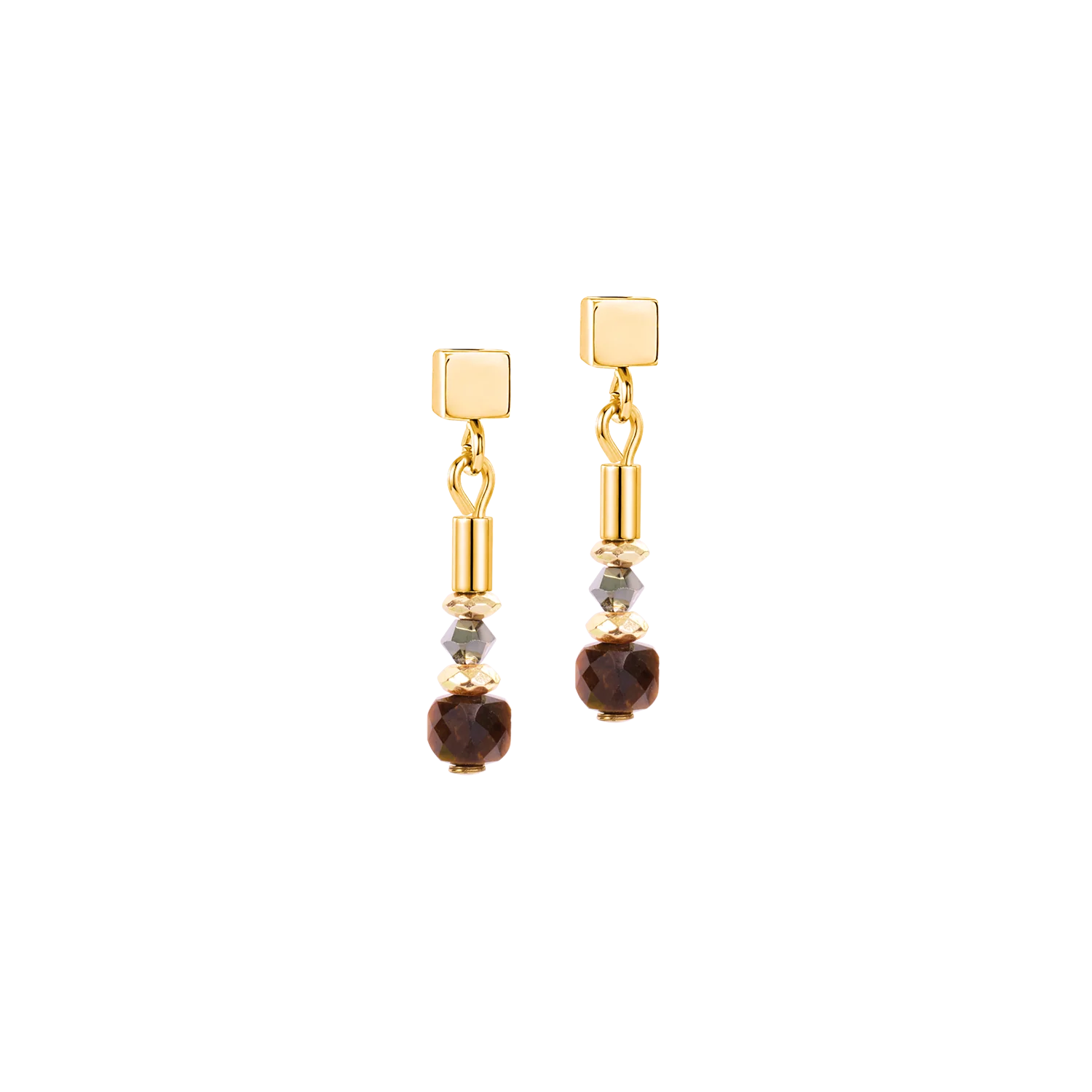 De oorknopjes Cube Balance Golden Hazel combineren warme, natuurlijke edelstenen met verfijnde geometrie in een elegant, eigentijds design. Rijke tijgeroog, chocoladekleurige maansteen, sprankelende Swarovski&reg;-kristallen en warme goudkleurige accenten cre&euml;ren een verfijnd kleurenpalet ge&iuml;nspireerd door de natuur. Het slanke, druppelvormige silhouet zorgt voor een sierlijke beweging en weerspiegelt de onmiskenbare designfilosofie van COEUR DE LION. Zorgvuldig uitgebalanceerde proporties en hoogwaardige materialen geven deze oorbellen een lichte en elegante uitstraling die zowel bij alledaagse outfits als bij meer formele gelegenheden past. Alleen gedragen of samen met de bijpassende ketting en armband, vormen ze een geco&ouml;rdineerd sieradenensemble dat wordt gekenmerkt door tijdloze verfijning. Tijgeroog, chocoladekleurige maansteen, goudkleurige hematiet, Swarovski&reg;-kristallen, gefacetteerd glas en hoogwaardig goudkleurig roestvrij staal combineren premium materialen met nauwkeurig vakmanschap en moderne elegantie.