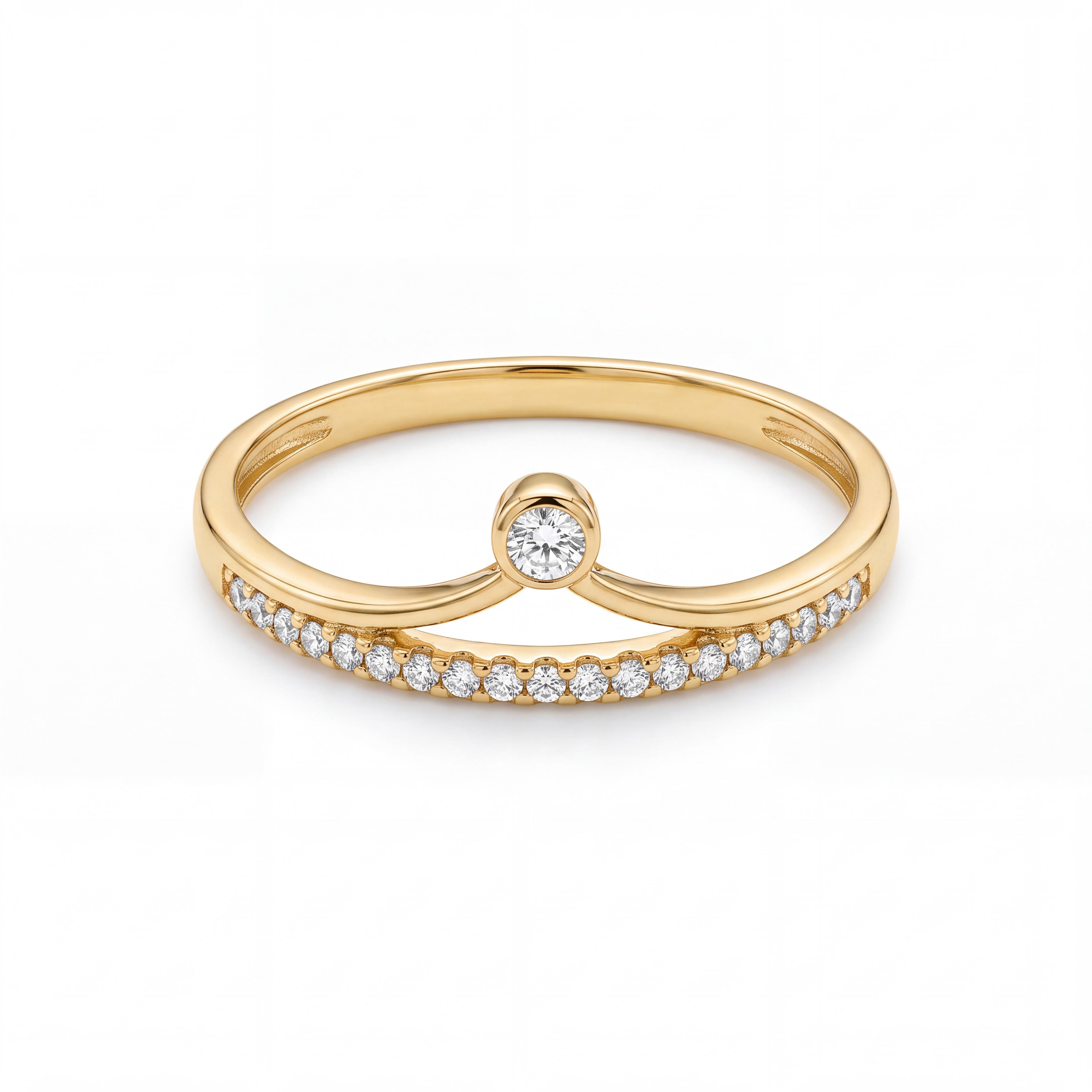 De Gouden Verlovingsring met Zirkonia Pav&eacute; Band is een prachtige ring gemaakt van 14-karaats goud. Draag deze gouden ring om een verfijnde, luxe uitstraling aan elke outfit toe te voegen. Perfect voor speciale gelegenheden.