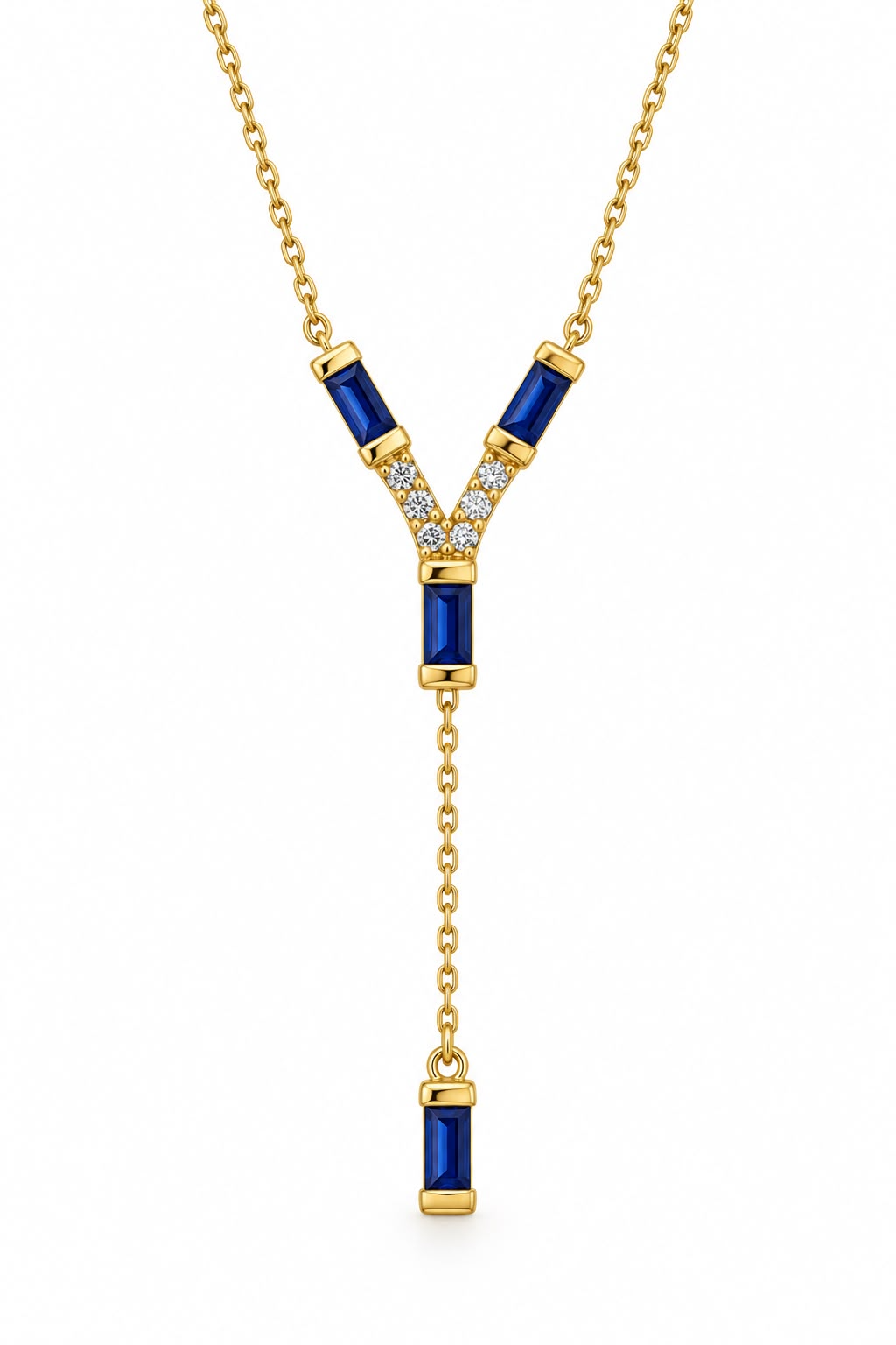 Deze prachtige saffieren collier met diamant straalt elegantie uit. Gemaakt van 14 karaat goud, is deze goudkleurige ketting ideaal voor speciale gelegenheden. Draag het als een statement piece op een simpele zwarte jurk of elegante top om de luxueuze uitstraling te benadrukken. Perfect voor uw webshop!