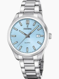 De Festina Boyfriend Alegria F20622/P is eenDameshorloge met quartz uurwerk, voorzien van een roestvrijstalen kast en band en een lichtblauwe wijzerplaat met zonnestralenpatroon.