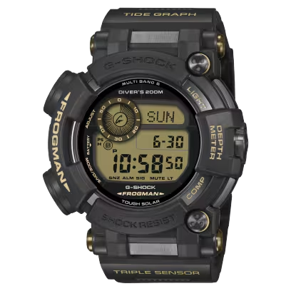 Der Casio G-Shock Master of G Frogman GWF-D1000BC-1ER ist eine robuste, schwarze Armbanduhr mit digitaler Anzeige. Sie besteht aus Edelstahl mit einer runden Saphirglasabdeckung. Die Uhr ist bis 200 Meter wasserdicht und verf&uuml;gt &uuml;ber eine Datumsfunktion. Tragen Sie sie im Alltag oder beim Tauchen, um Stil und Funktionalit&auml;t zu vereinen. Gewicht: 181g.