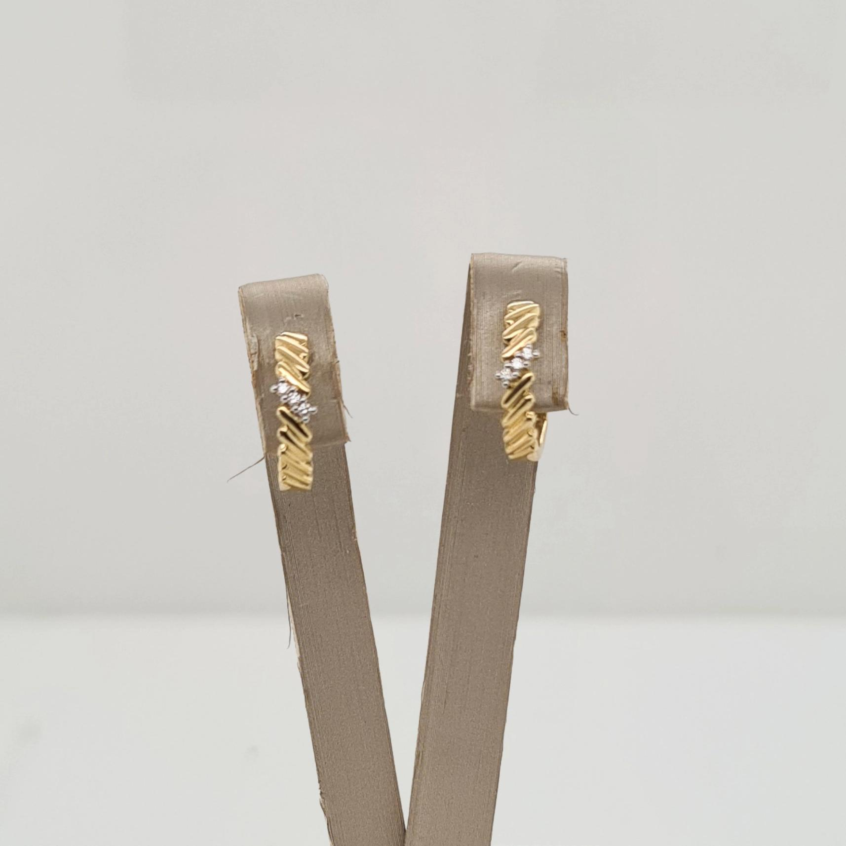 14krt gouden oorsieraden met diamant