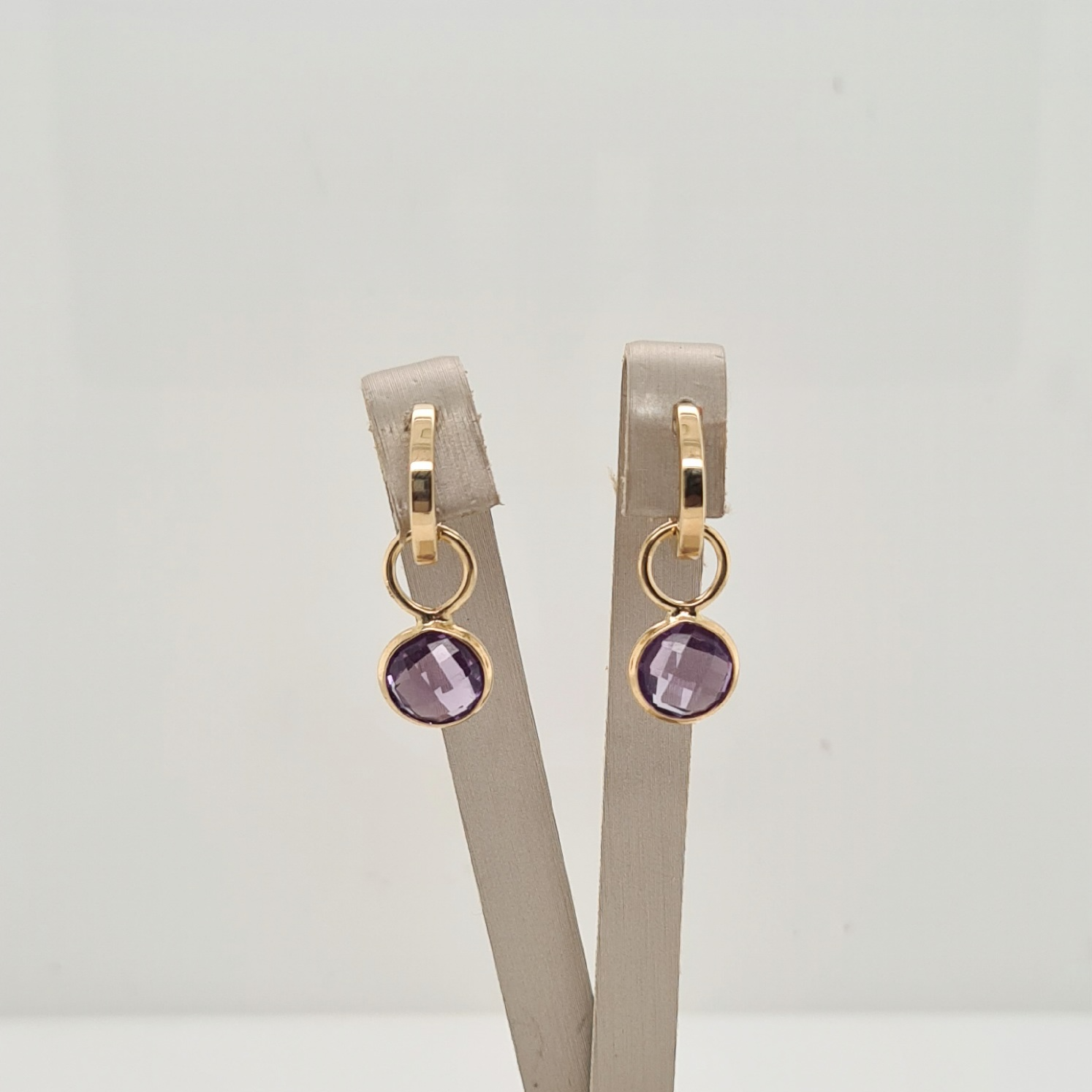 14krt gouden oorbedels met amethyst