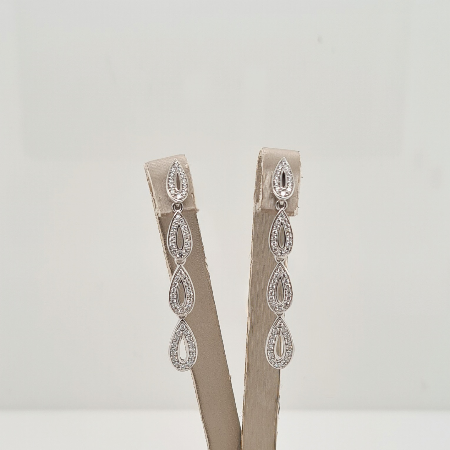 14krt gouden oorsieraden met diamant