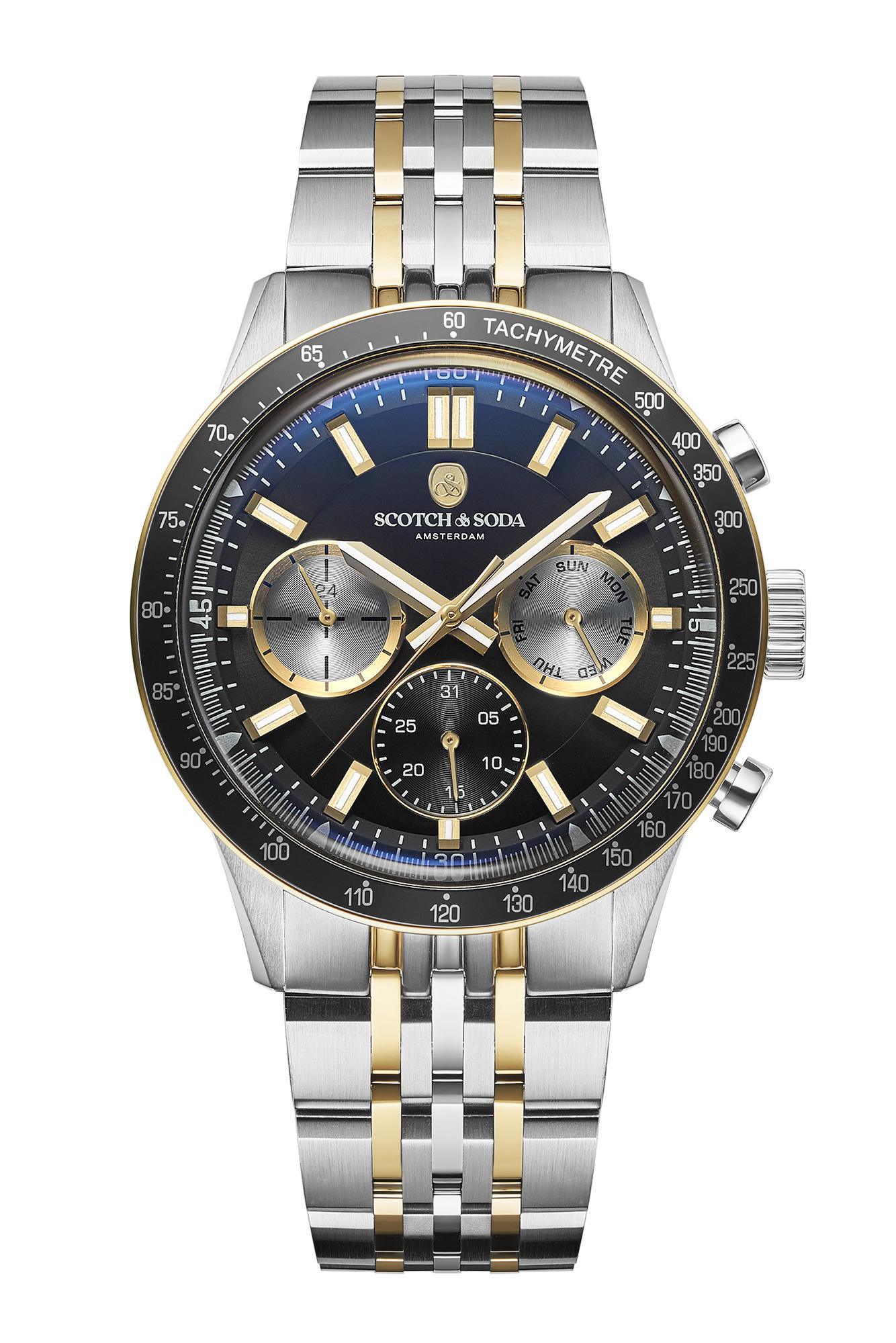 Dit stijlvolle Scotch & Soda (SSM.104D) horloge combineert een klassiek design met een moderne, stoere look. Met zijn ronde, zilverkleurige kast van hoogwaardig roestvrij staal en een robuuste diameter van 43 mm is dit model een echte blikvanger om de pols. Het uurwerk straalt pure klasse uit en past perfect bij zowel een casual jeans als een formele outfit.