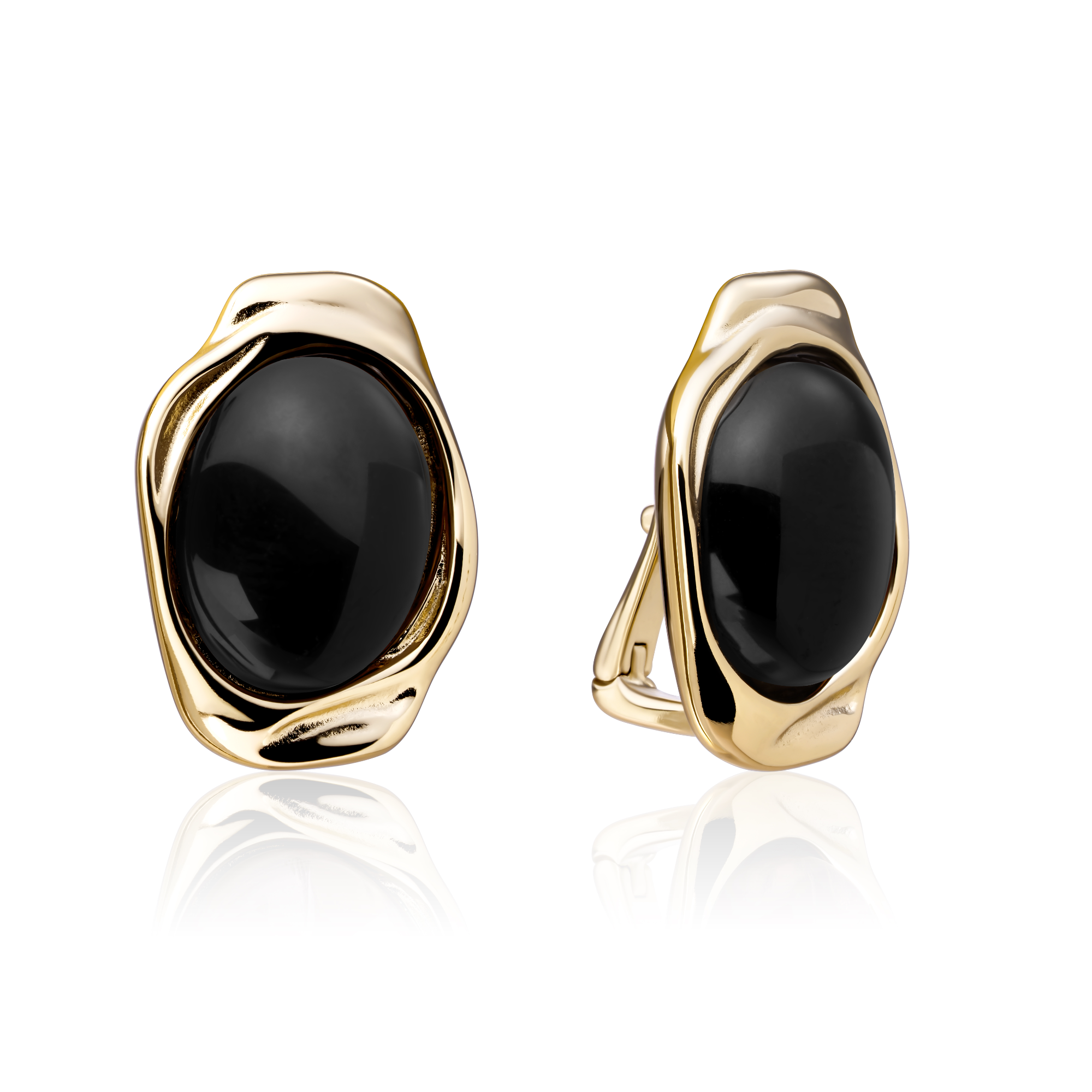 Deze prachtige EAG53-G07 Onyx Flow oorbellen in goud zijn een elegante aanvulling op jouw collectie. Ze zijn gemaakt van verguld 925 sterling zilver, volledig hypoallergeen en nieuw in de collectie. De onyx edelsteen maakt ze perfect voor een chique avondje uit of als verfijnde toevoeging aan een alledaagse outfit.