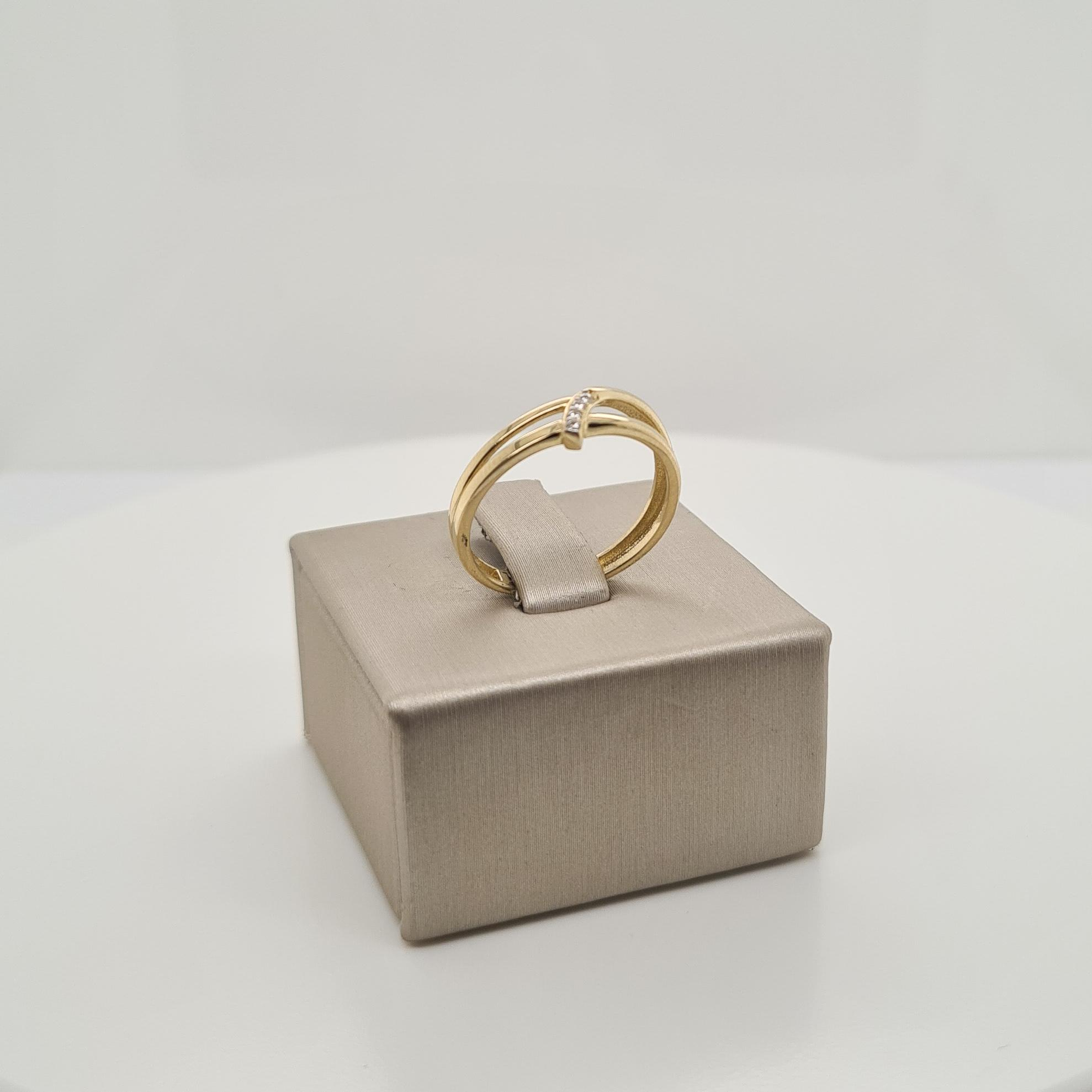 14krt gouden ring met zirkonia