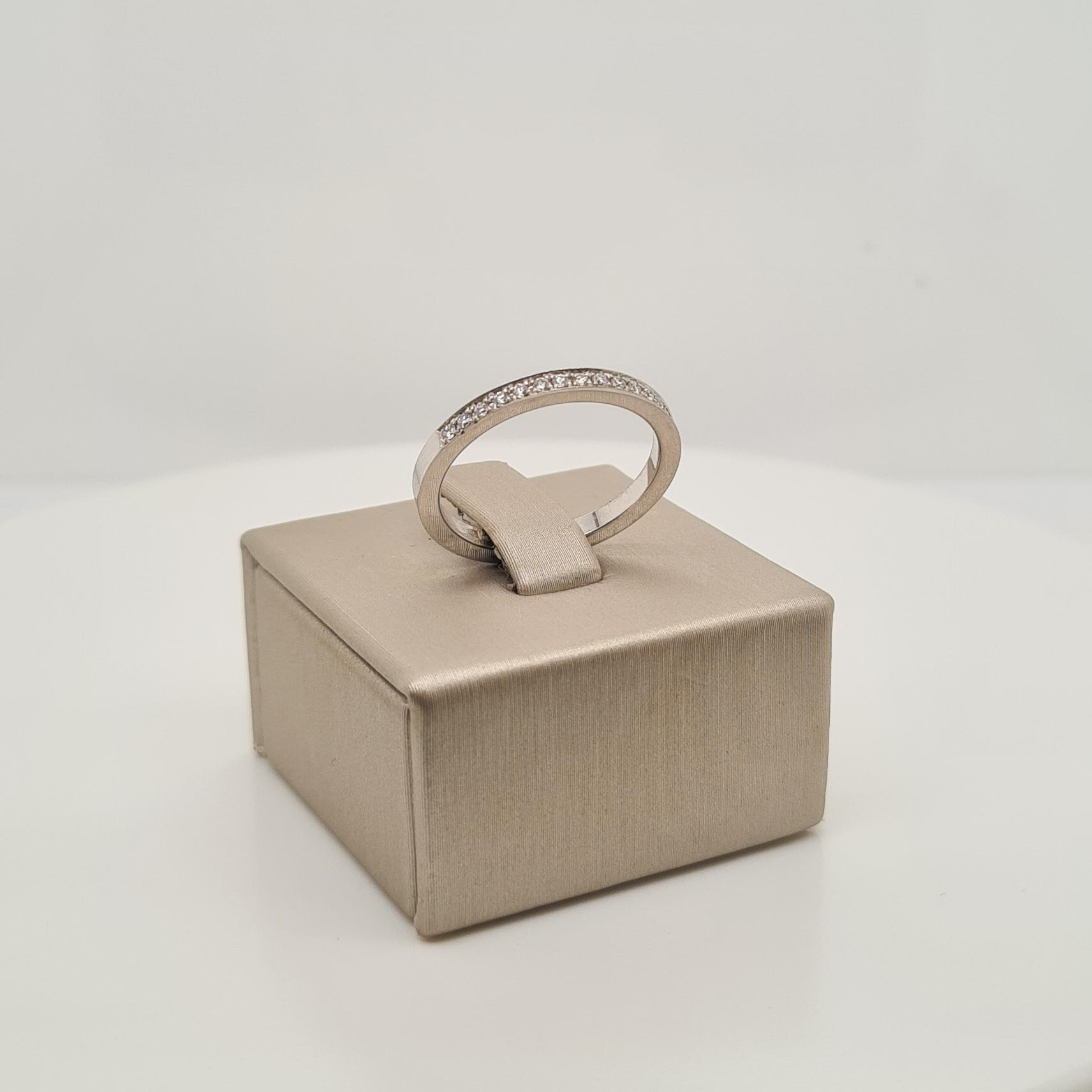 14krt gouden ring met diamant