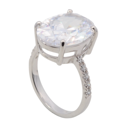 Der Ring Silber 11 Zirkonia in Modellnummer 746883054 ist ein eleganter Schmuck aus 925er Sterling Silber mit 11 funkelnden Zirkonia-Steinen, ideal f&uuml;r den t&auml;glichen Gebrauch. In der Gr&ouml;&szlig;e 54 ist er perfekt f&uuml;r eine stilvolle Erg&auml;nzung zu jeder Garderobe. Tragen Sie ihn als Blickfang zu formeller oder legerer Kleidung. Perfekt f&uuml;r normale Anl&auml;sse.