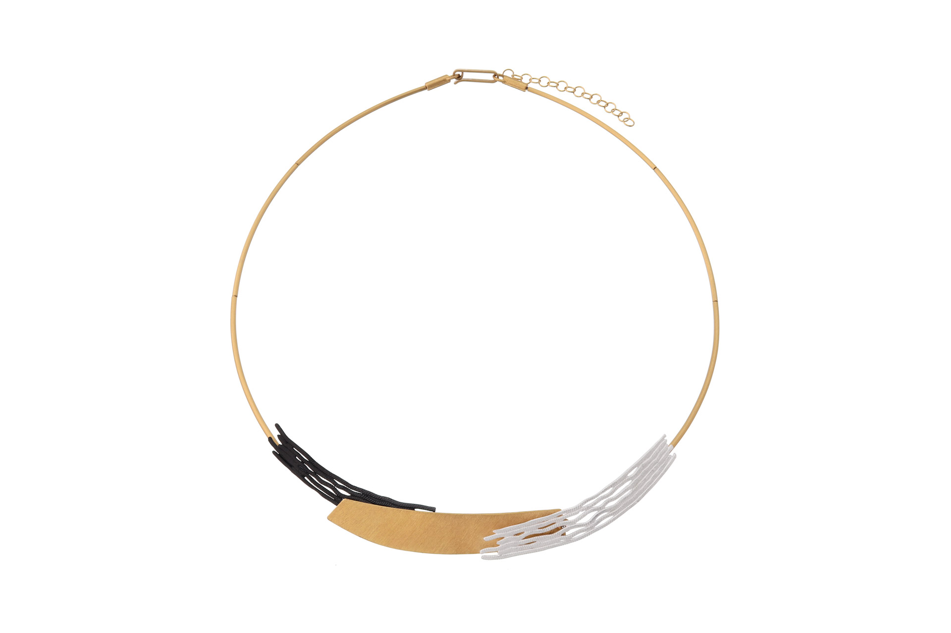 Der Collier Silber vergoldet, ist ein elegantes Schmuckst&uuml;ck aus der Kategorie Halskette. Diese vergoldete Halskette besticht durch ihr zeitloses Design und hochwertige Verarbeitung. Kombinieren Sie es mit formeller oder legerer Kleidung f&uuml;r einen stilvollen Look. Perfekt f&uuml;r besondere Anl&auml;sse oder als t&auml;glicher Begleiter f&uuml;r einen Hauch von Eleganz.