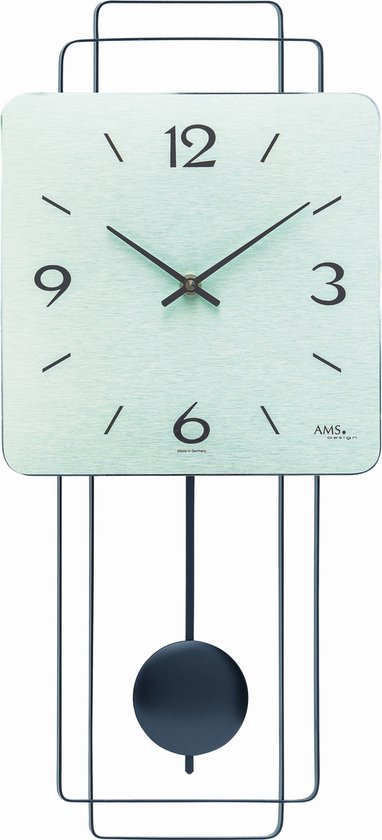 De  Wandklok is een stijlvolle en functionele klok uit de categorie klokken. Met een modern design en duidelijke wijzerplaat voegt hij elegantie toe aan elke ruimte. Ideaal voor woonkamer, keuken, of kantoor. Eenvoudig op te hangen aan de muur, en de beste manier om te dragen is simpelweg door de klok stevig aan de juiste muur te bevestigen.