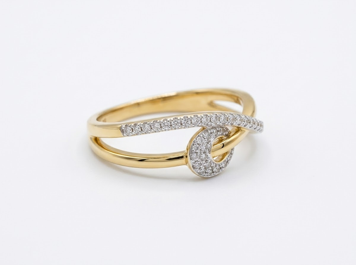 Prachtige 18 karaat geel gouden ring gezet met natuurlijke briljanten  0.1ct 