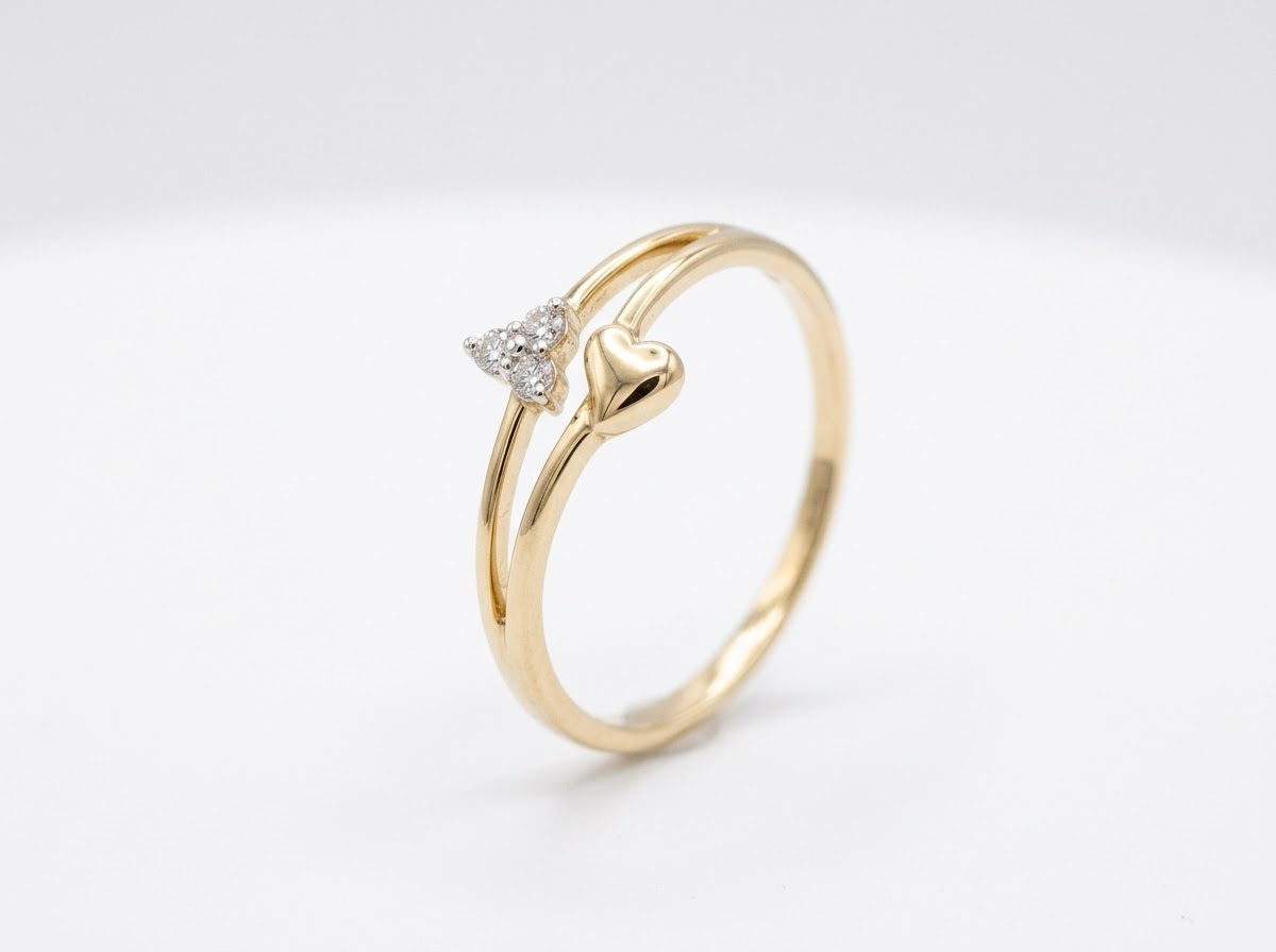 Geel gouden ring 18 karaat met natuurlijke briljanten gezet 0.04ct 