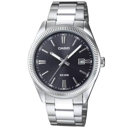 Het horloge met modelnummer MTP-1302PD-1A1VEF is een analoog polshorloge uit de categorie "WATCH". Dit horloge heeft een klassiek ontwerp, een comfortabele metalen band en een duidelijke wijzerplaat. De beste manier om het te dragen is als dagelijks accessoire, geschikt voor zowel formele als casual gelegenheden. Voeg een vleugje stijl toe aan elke outfit.