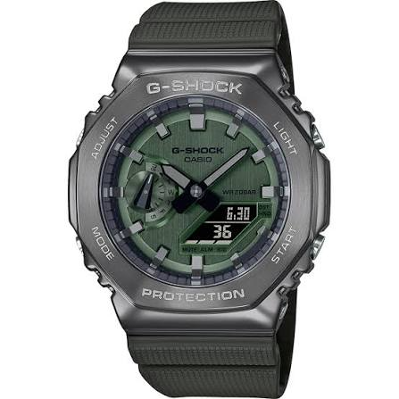 De WRIST WATCH ANADIGI met modelnummer GM-2100B-3AER is een veelzijdig horloge. Kenmerken zijn een analoge en digitale weergave, een robuuste behuizing en een stijlvol ontwerp. Ideaal voor dagelijks gebruik. Draag het horloge comfortabel om de pols door de gesp goed af te stellen. Perfect voor elke gelegenheid, van casual tot zakelijk.