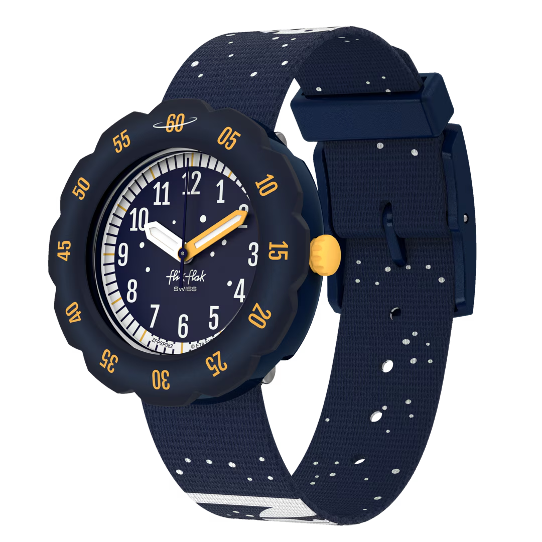 SPACE QUEST is een educatief kinderhorloge voor jongens en meisjes van 6 tot 9 jaar met een opvallend ontwerp in ruimte-thema, een draaiende ring en glow-in-the-dark details. Het leert kinderen op een zelfverzekerde manier klokkijken. Een opvallend cadeau voor jonge avonturiers.