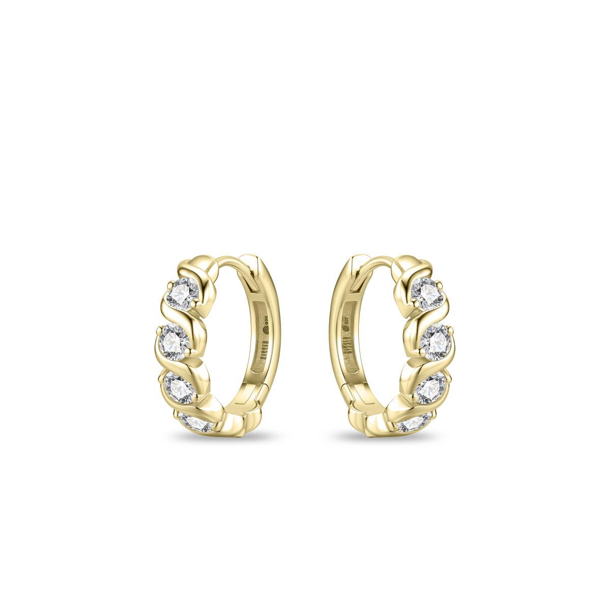 Deze Gisser creolen zijn vergulde oorbellen versierd met sprankelende zirkonia's. Deze elegante creolen behoren tot de categorie juwelen en zijn ideaal om elke outfit te verfraaien. Draag ze bij zowel formele als informele gelegenheden voor een verfijnde en stijlvolle uitstraling. Een must-have accessoire voor iedere sieradencollectie.