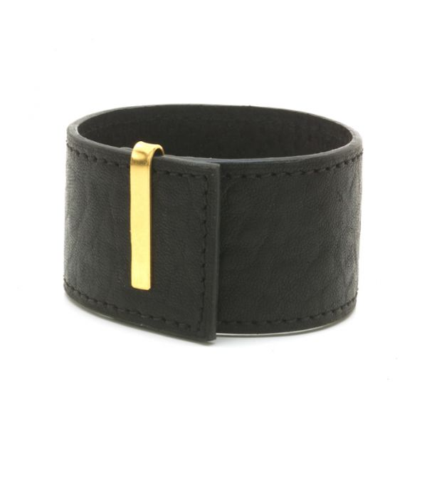 Zilveren ONNO armband en lederen band van 40mm met strakke zilveren speldsluiting