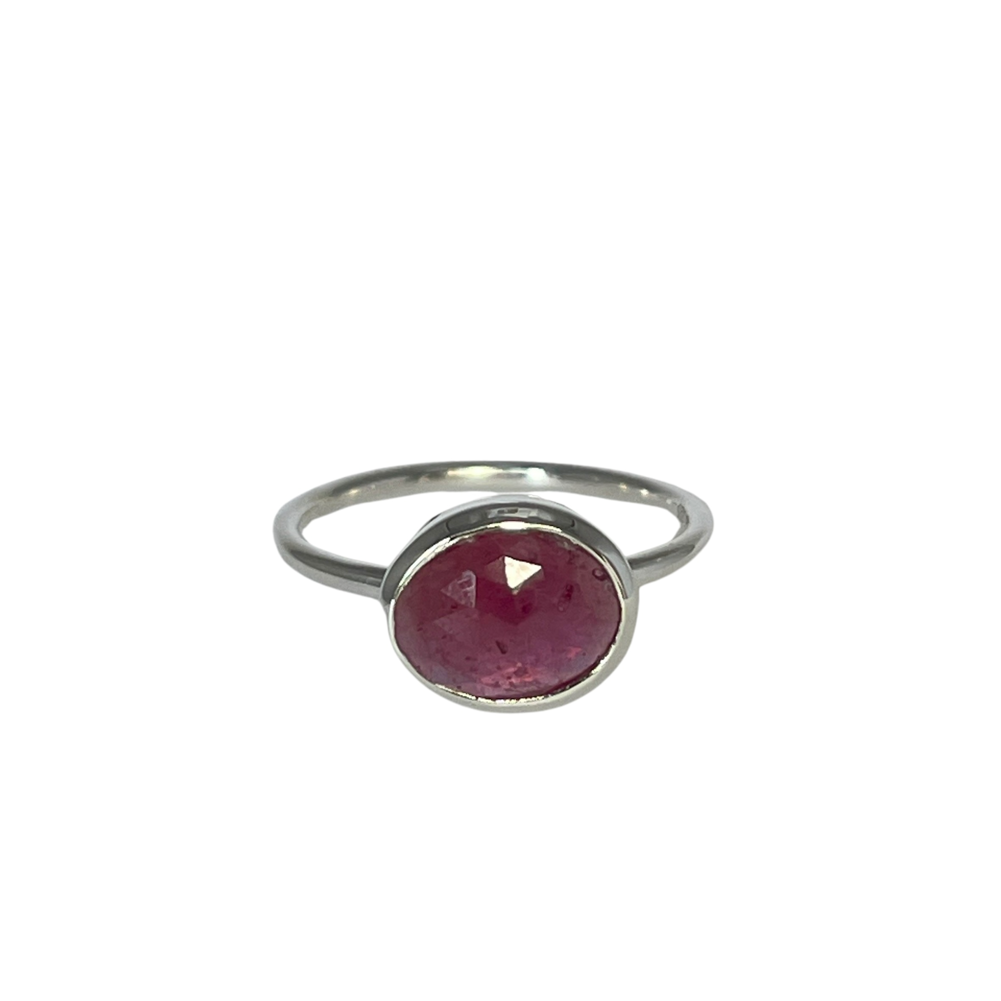 zilveren ring met robijn