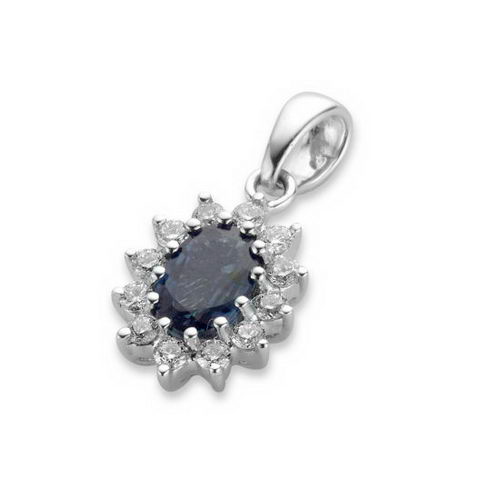 Prachtige witgouden hanger met saffier 0.60ct en 12 briljanten 0.32ct. Draag dit prachtige sieraad om je look een stijlvolle en stralende extra te geven.