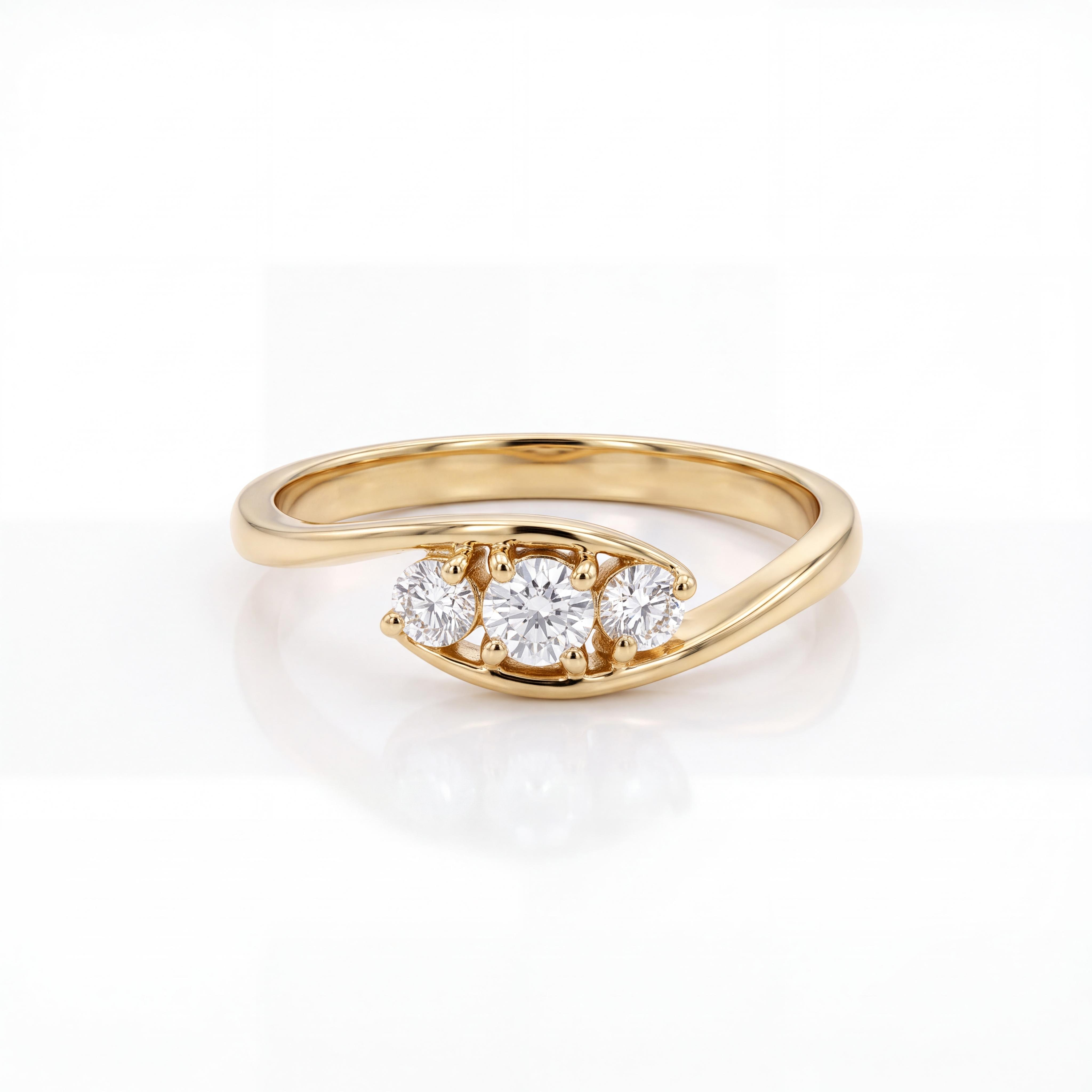 Deze 14K gouden drie-stenen ring straalt met ronde zirkonia in een bezel-setting. Draag deze elegante ring als statement-stuk voor speciale gelegenheden of om dagelijkse outfits te verfraaien. Perfect voor liefhebbers van verfijnde sieraden.