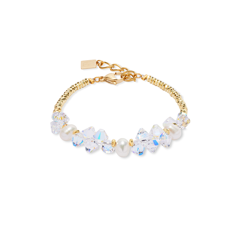 Dit stijlvolle COEUR DE LION damesarmband model 1136/30-1816 Crystal-Gold-Pearls combineert fantasiedesign met hoogwaardige materialen. Gemaakt van roestvrij staal, heeft het een elegante witte kleur en een lengte van 200 mm. Perfect te dragen als statement piece bij zowel casual outfits als formele gelegenheden. Ideaal voor een subtiele, maar opvallende toevoeging aan je sieradencollectie.