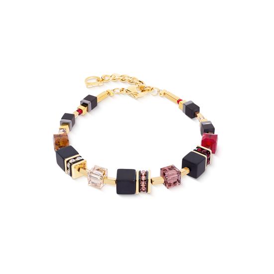 De COEUR DE LION DAMES 3043-30-1303 Black-Red is een elegante armband, perfect voor elke gelegenheid. Met zijn verfijnde ontwerp voegt het een vleugje klasse toe aan elke outfit. Draag dit juweel alleen voor een subtiele look of combineer het met andere sieraden voor een opvallende statement. Ideaal voor zowel casual als formele gelegenheden.