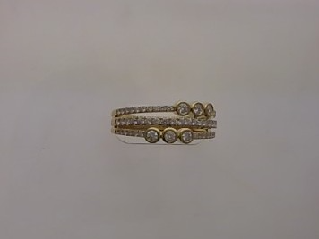 Der Ring Gold 585 mit 58 Brillanten, Modellnummer 501/199809/58, ist ein exquisiter Diamantring der Kategorie JEWEL. Er eignet sich perfekt f&uuml;r allt&auml;gliches Tragen und ist in Gr&ouml;&szlig;e 58 erh&auml;ltlich. Ideal kombinierbar mit eleganter Abendgarderobe oder als subtiler Akzent f&uuml;r Ihr t&auml;gliches Outfit. Der Ring sollte sanft auf den Finger aufgesteckt werden.