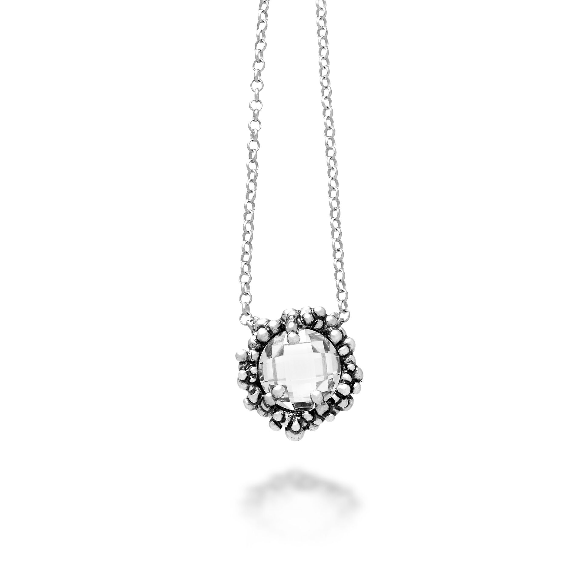 This delicate pendant features a large transparent zircon that illuminates the silver in which it is set. Lightweight and contemporary, it is paired with a 45 cm necklace to illuminate the face thanks to the purity of the light.