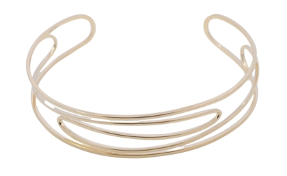 Die Armspange Silbervergoldet, Modellnummer 740946019, ist ein elegantes Schmuckst&uuml;ck im Bereich JEWEL vom Typ ARMBAND. Sie besticht durch ihr stilvolles Design mit einer silbervergoldeten Oberfl&auml;che. Sie eignet sich hervorragend f&uuml;r besondere Anl&auml;sse oder als t&auml;gliches Accessoire. Tragen Sie sie solo oder in Kombination mit anderen Schmuckst&uuml;cken f&uuml;r einen modischen Look.