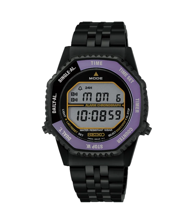 Limited Edition of 4.000st.

Seiko Selection Rotocall 145th Anniversary Limited Edition
Deze bijzondere Seiko Selection Rotocall Limited Edition viert het 145-jarig jubileum van Seiko met &lsquo;Edo-paars&rsquo;, een kleur die nauw verbonden is met het erfgoed van Seiko en Tokio. De paarse details vormen een stijlvol contrast met de volledig zwarte uitvoering van het horloge en geven het digitale ontwerp een uitgesproken karakter.

Het model is gebaseerd op de iconische Seiko Rotocall uit 1982. Dit digitale horloge onderscheidde zich destijds door zijn innovatieve draaibare bezel, waarmee eenvoudig tussen de verschillende functies kon worden gewisseld. Het karakteristieke ontwerp kreeg bovendien internationale bekendheid door zijn populariteit onder astronauten.